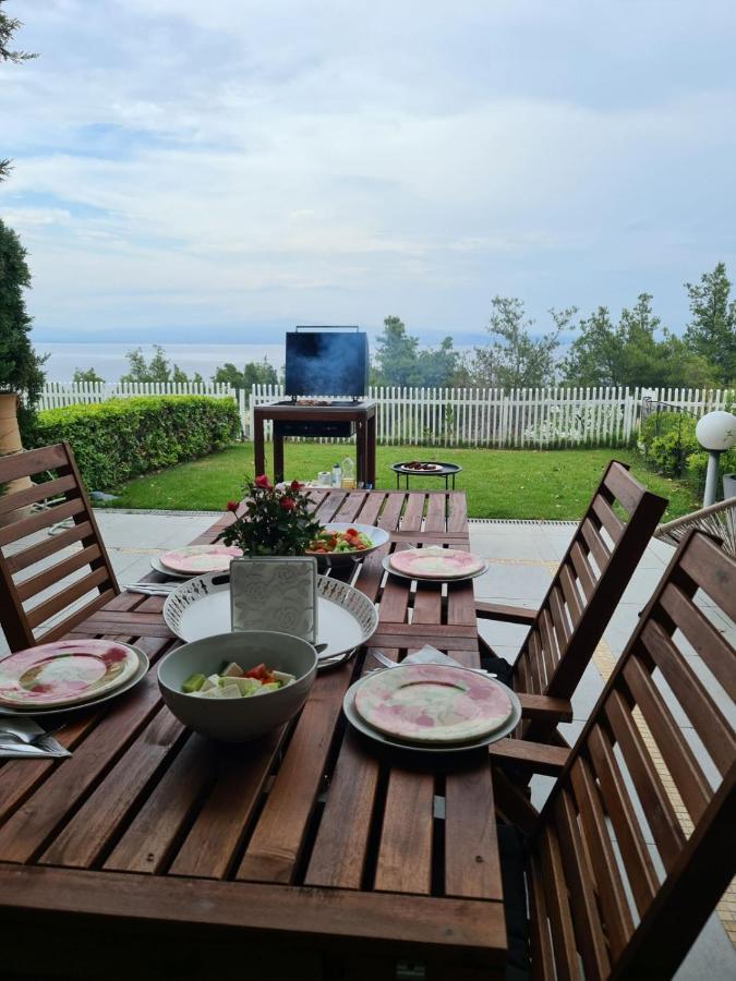 Janis Seaview Villa Néa Fókaia Exterior foto